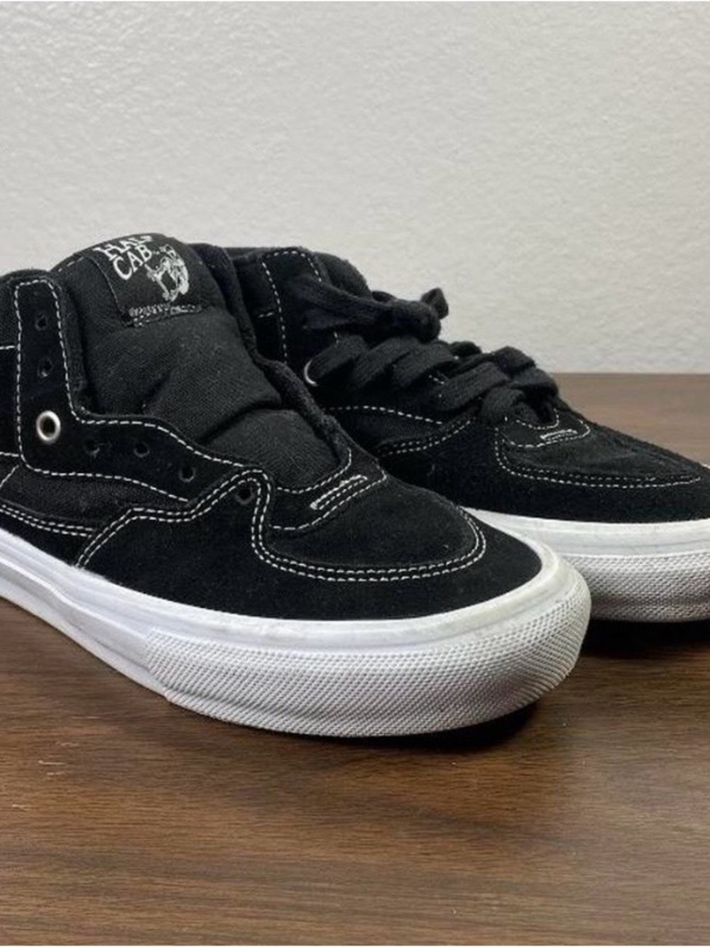 Black Vans Kids Mid-Top Skate Sneakers